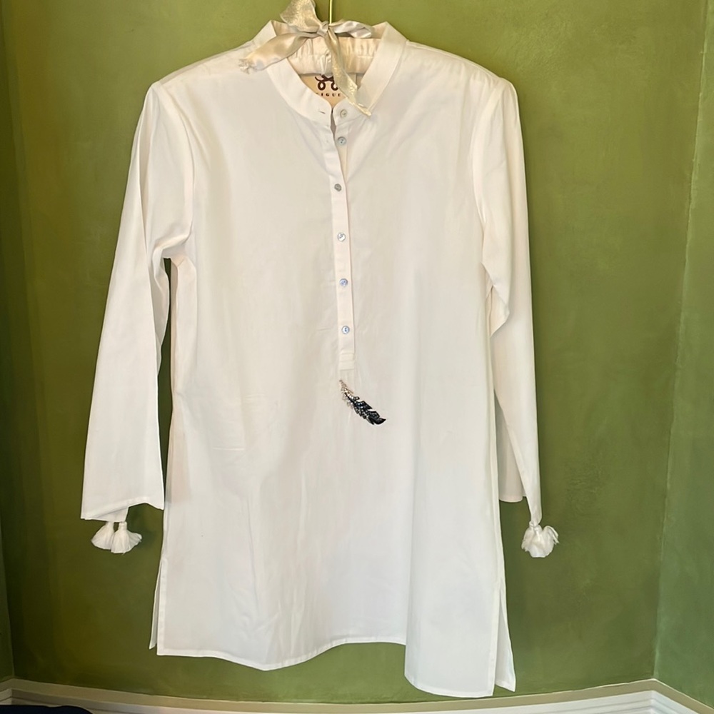 Figue crisp white tunic size small